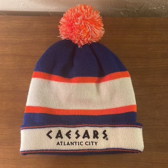 NY Mets Beanie W/Pom Pom Winter Hat Caesars Atlantic City MLB Stadium Giveaway - Picture 2 of 2